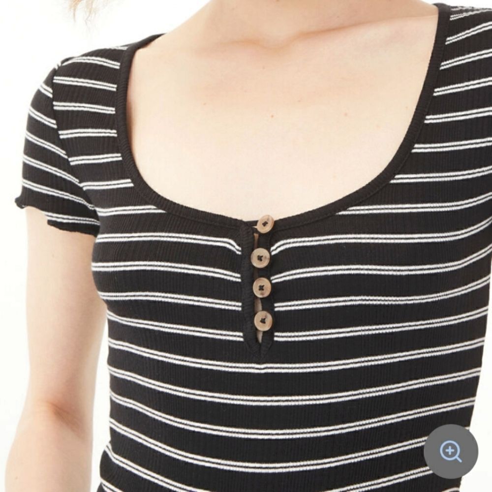 Aeropostale Striped Shrunken Tee